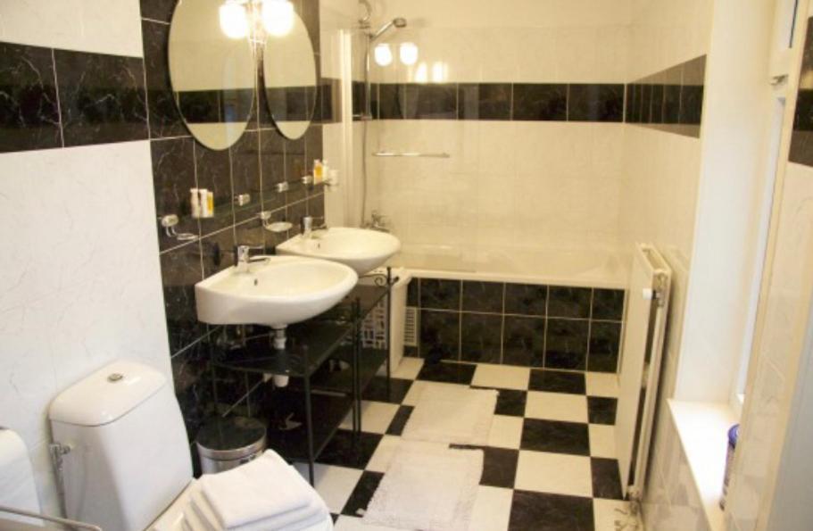 Casa 1-2-3 *